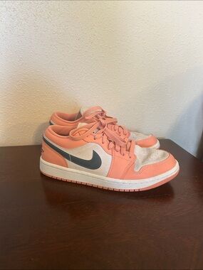 Nike Air Jordan 1 Low 'Light Madder Root Sz 8.5 DC0774-800